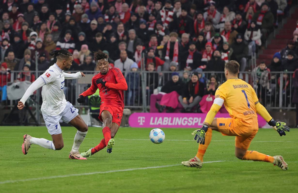 创史❗拜仁是首支开季12连胜德甲队，五大联赛仅落后92米兰的13场