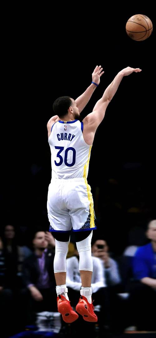 库里：造犯规来自于能创造错位的良好战术执行 巴特勒抓住了机会