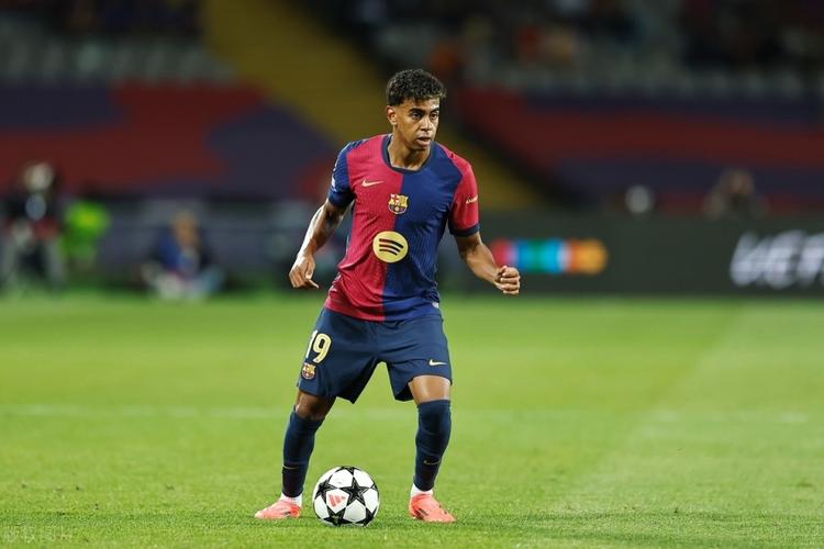 皮克:皇马不满亚马尔言论?能理解,他们也想拥有个亚马尔