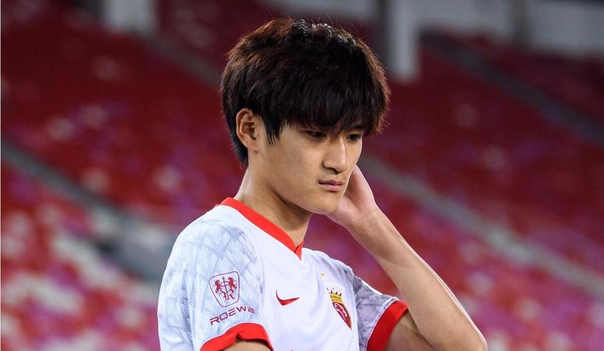 进球变相帮助海港?刘祝润:其实没有想那么多,按教练战术踢比赛