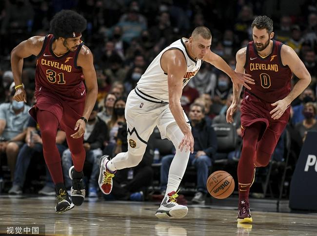 轻轻松松！阿伦12中7拿下20分7板2助1断