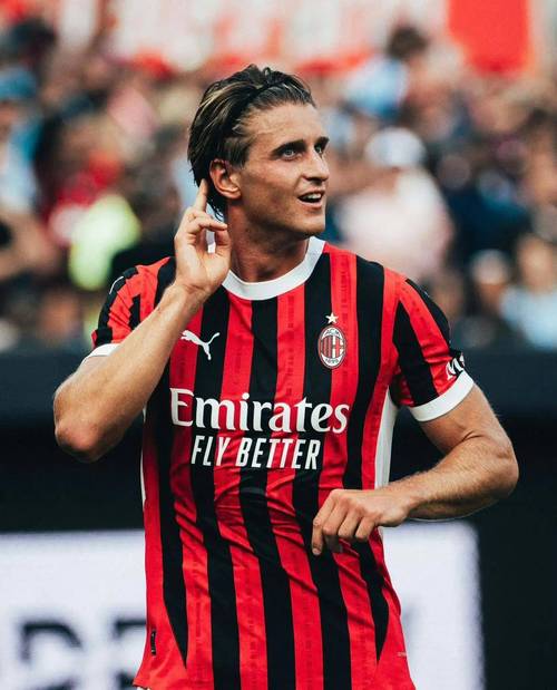 还得练!米兰主力前锋S-希门尼斯9场意甲0球,21次射门7次射正