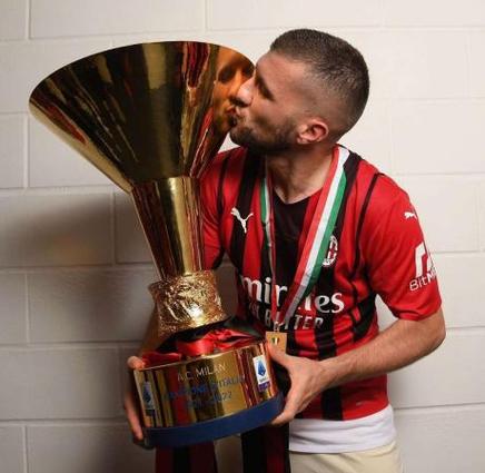 斯基拉:佛罗伦萨和AC米兰关注维罗纳21岁前锋吉奥瓦尼-桑塔纳