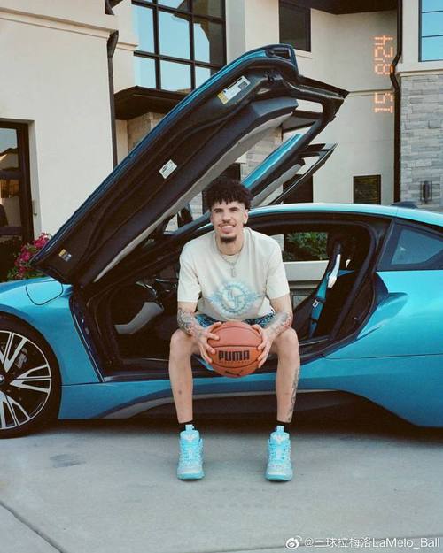 外线没谱！拉梅洛-鲍尔半场10中5拿到11分6助 三分5中1