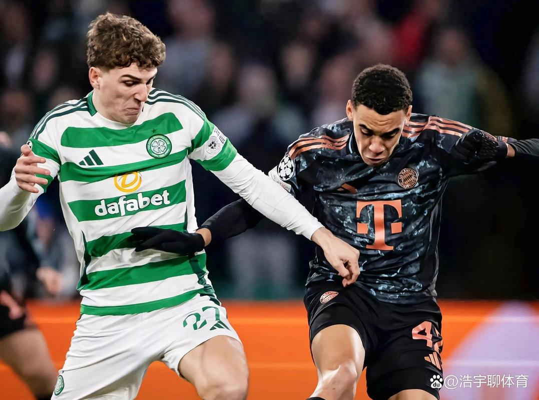 名场面！拜仁领先时凯恩 迪亚斯 奥利塞替补登场，3人身价2.75亿