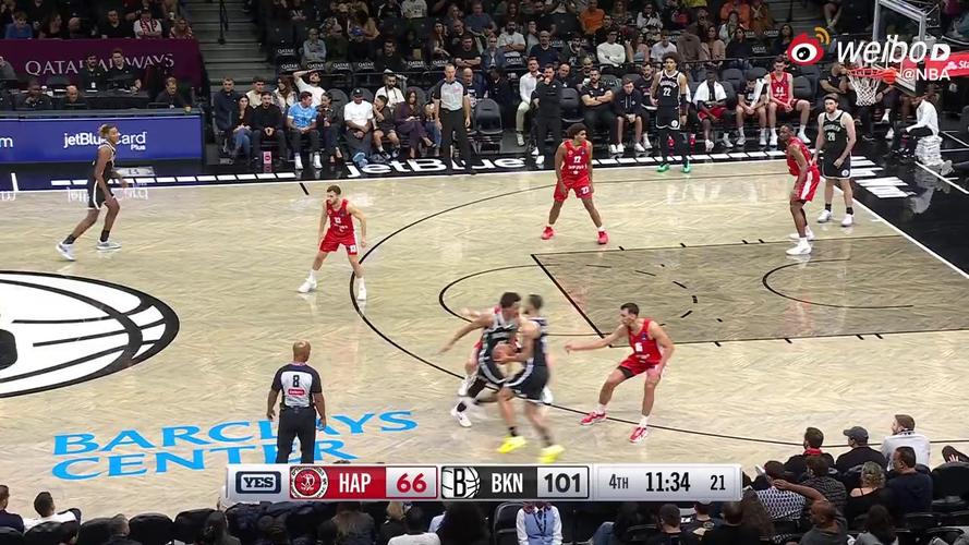 大水冲了龙王庙！篮网反击送空接 曼恩和克拉克斯顿抢一起成失误