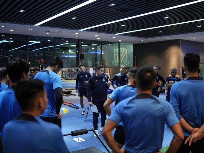 宁波男篮晒训练视频：健身小课堂开课啦 钢线旋转抗组