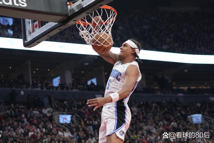 打得乱！费尔斯15中5拿到13分5板3助1断 正负值-10全队最低